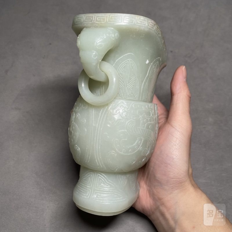 清嘉庆 白玉仿古饕餮纹龙耳觥 - 图4